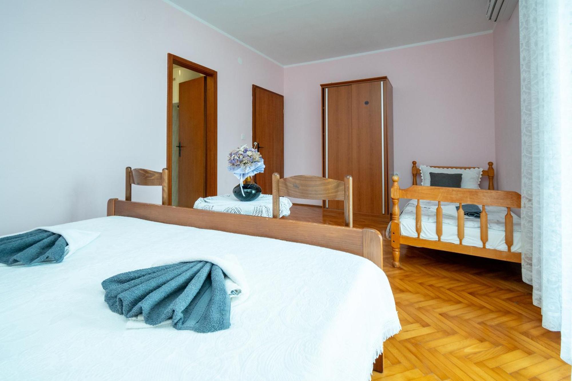 Double Room Zubovici 16063A 外观 照片
